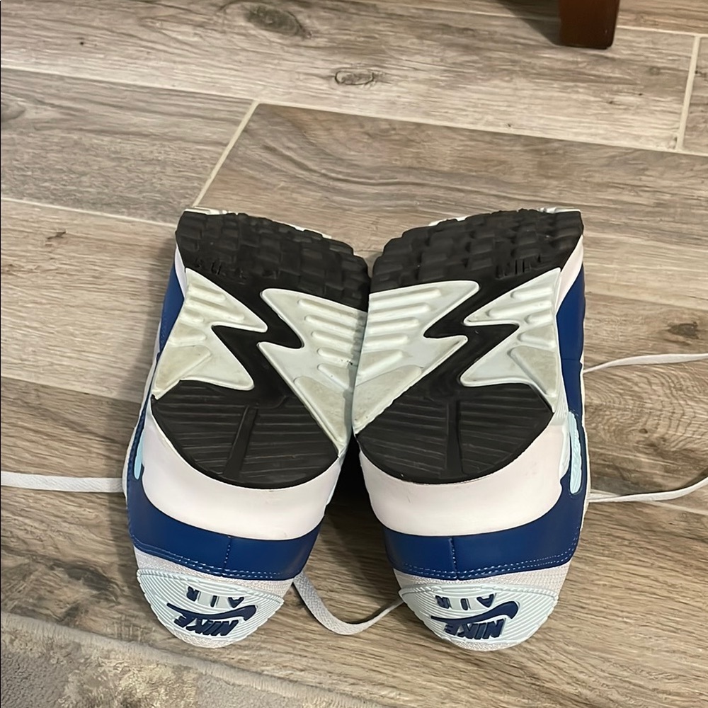 Men’s Nike AirMax - Size 11.5. Worn once, excellent condition. - Picture 4 of 4